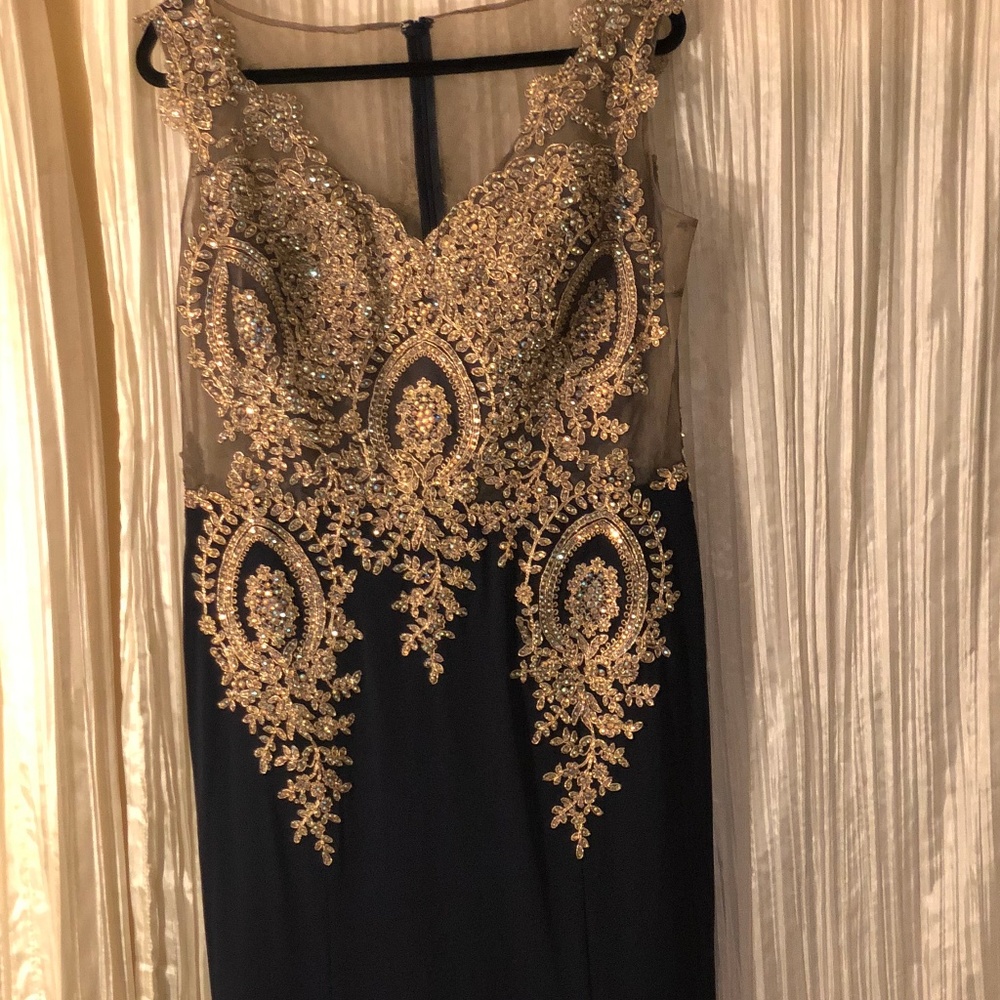 FABULUXE COUTURE EMBELLISHED EVENING GOWN - 2XL